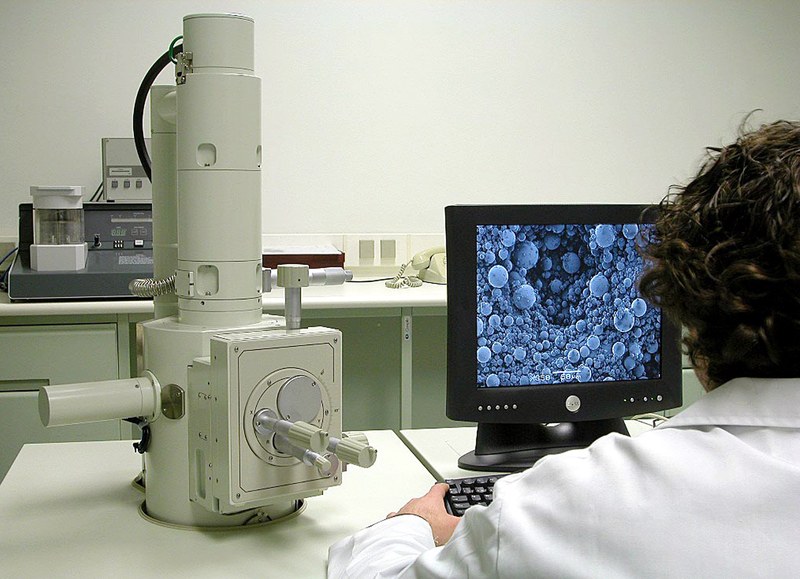 lab.microscopia terrassa.2.jpg